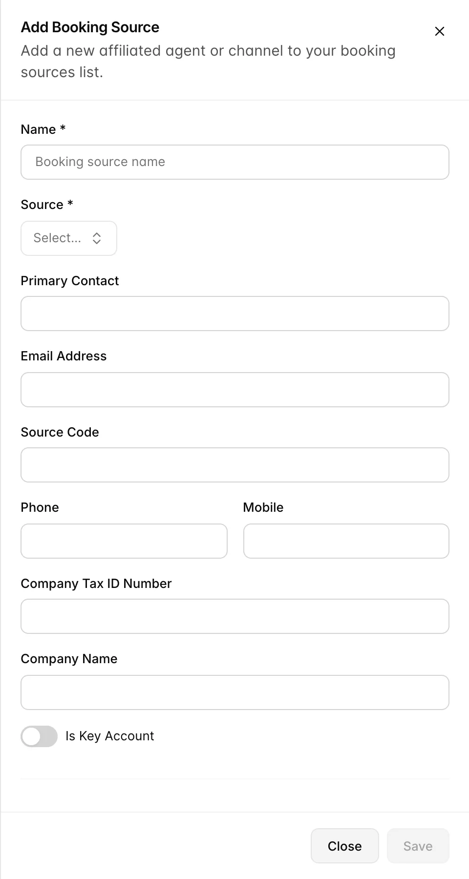 Der obere Bereich des Fensters „Add Booking Source“ mit dem Untertitel „Fügen Sie einen neuen verbundenen Agenten oder Kanal zu Ihrer Liste unter booking sources hinzu“. Die Optionen „Name“ und „Source“ sind jeweils mit einem roten Sternchen gekennzeichnet, „Source“ ist ein Dropdown-Menü mit der Aufschrift „Select“, und darunter befinden sich „Primary Contact“, „Email Address“, „Source Code“, „Phone“ sowie „Mobile“, „Company Tax ID Number“, „Company Name“ und ein Schalter „Is Key Account“, der ausgeschaltet ist.