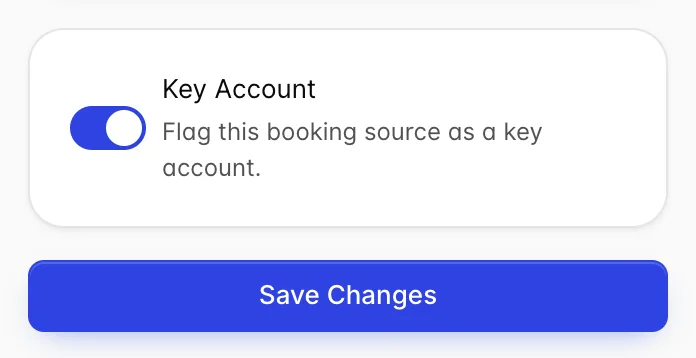 Am unteren Rand der Profilleiste: eine Karte „Key Account“ mit aktiviertem Schalter und dem Hinweis „Markieren Sie diesen booking source als key account“ sowie darunter eine blaue Schaltfläche „Save Changes“ in voller Breite.