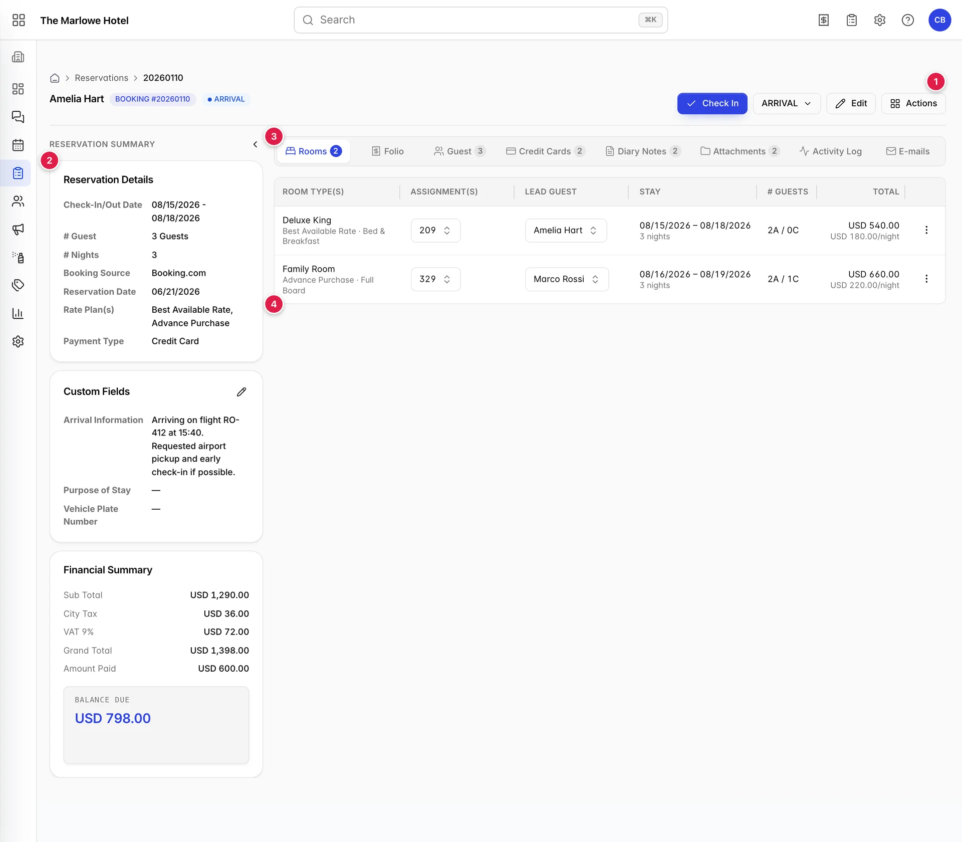 L'reservation pages relatives à la réservation 20260110, avec une barre latérale gauche présentant les rubriques «reservation details», «champs personnalisés» et «résumé financier», ainsi qu'un panneau à onglets situé à droite et ouvert sur l'onglet «Rooms».